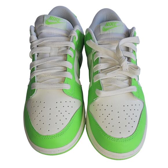 Nike Dunk Low Top Sneakers - Unisex - 9 Women's / 7.5 Men's - Picture 3 of 5